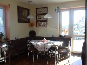 Posedenie v ubytovaní Homestay Stróżówka