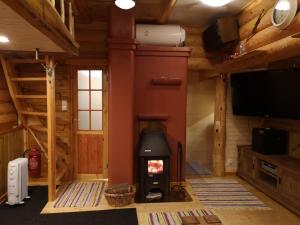 Afbeelding uit fotogalerij van Villa Georgia in Aardla +15 foto's