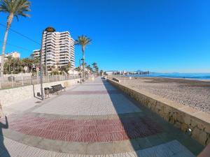 Fotografia z galérie ubytovania Apartamento urb 1 linea playa muchavista v destinácii El Campello