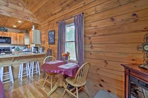 Trot Inn Bryson City Cabin with Hot Tub and Fire Pit!