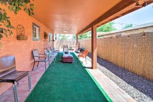 Foto de la galería de Modern Tempe Vacation Home 2 Mi to Downtown! en Tempe 16 fotos más