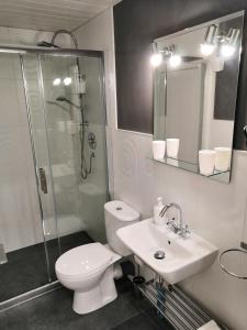 Un baño de ASV Apartments