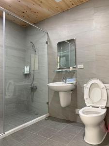 Kupatilo u objektu Jin Ji Homestay