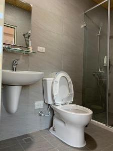 Kupatilo u objektu Jin Ji Homestay