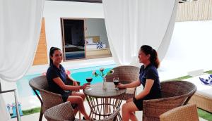 Bazén v ubytování Montecarlo Villas Panglao nebo v jeho okolí