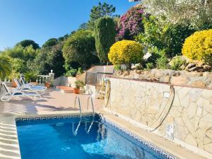Bazén v ubytování Mediterranean Villa Investingspain sea view and pool nebo v jeho okolí