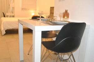 Photo de la galerie de l'établissement Studio 208 Ebene Square Urban Living, à Ébène 11 autres photos