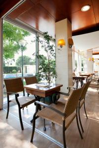 Restoran ili drugo mesto za obedovanje u objektu Prestige Goya Park