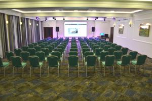 The business area and/or conference room at Abakan Hotel