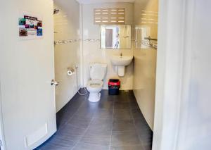 Ένα μπάνιο στο The Travelers Friend +50 φωτογραφίες