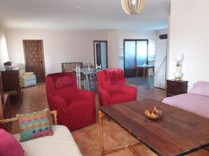 A seating area at Casa Rural La Galana Albacete