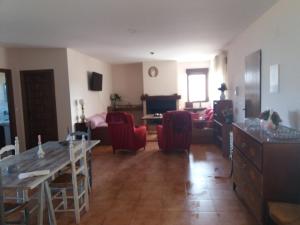 A seating area at Casa Rural La Galana Albacete