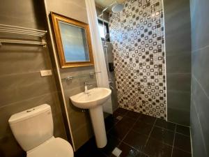 Bathroom sa 墾丁好消息民宿Good News
