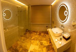 Koupelna v ubytování Parkway Inn Hotel & Spa