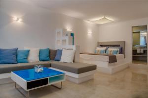 Posezení v ubytování Edem Suites + 37 fotografií