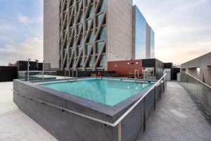 Bazén v ubytování Holiday Inn - Lima Miraflores by IHG nebo v jeho okolí