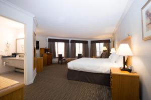 Galeriebild der Unterkunft Tower Inn & Suites in Quesnel