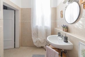 Koupelna v ubytování La Colombina + 23 fotografií