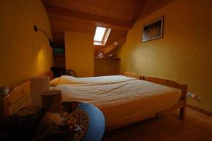 Katil atau katil-katil dalam bilik di Room in Farmhouse Berkel
