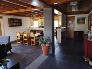 Ein Restaurant oder anderes Speiselokal in der Unterkunft La cara Luna 