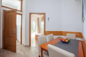 Posedenie v ubytovaní Apartment A8 Igrane + 9 fotografií