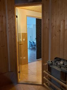 Zdjęcie z galerii obiektu Relax-Apartment mit Sauna w mieście Klagenfurt