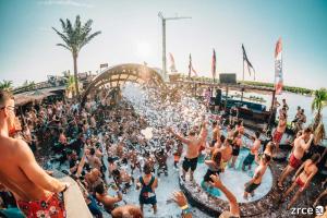 Hostia v ubytovaní VILLAFUX ZRCE Novalja - direkt am Strand + 36 fotografií