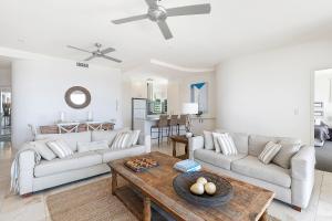 Posezení v ubytování Relax in stylish comfort, Sunshine Beach + 10 fotografií