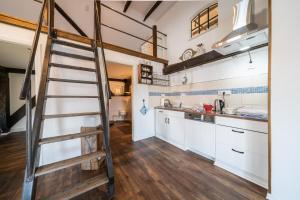Kuchyň nebo kuchyňský kout v ubytování OSTLAND LOFT im INSEL-LAND-HOTEL MICHAELSEN