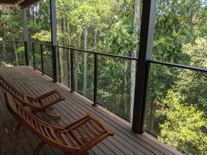 Balkoni atau teres di Treetops Haven