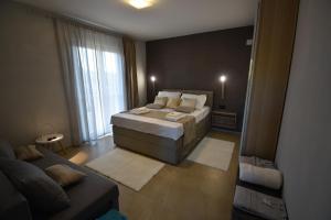 Postel nebo postele na pokoji v ubytování Villa Harmony Novalja + 37 fotografií