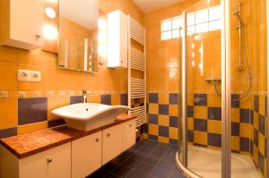 Ένα μπάνιο στο Ferienhaus Zander mit Sauna