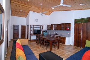 Kuchyň nebo kuchyňský kout v ubytování Surf Sea Breeze Apartments