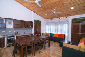 Kuchyň nebo kuchyňský kout v ubytování Surf Sea Breeze Apartments