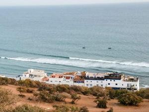 Surf and Skate hostel taghazout dari pandangan mata burung