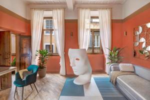 A seating area at Luxury Trevi House