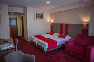 Gallery image of Hotel Marea Neagra in Sinaia