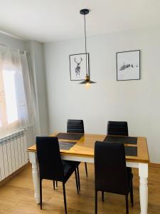 Galeriebild der Unterkunft Apartamentos Maladeta in Benasque