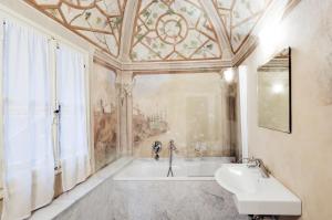 フィレンツェにあるTornaquinci Palaceのギャラリーの写真