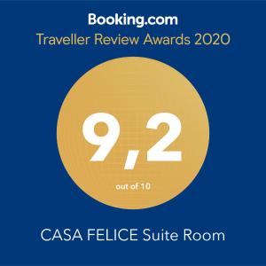 un círculo amarillo con las palabras "taxier review awards" en él en CASA FELICE Suite Room, en Taranto