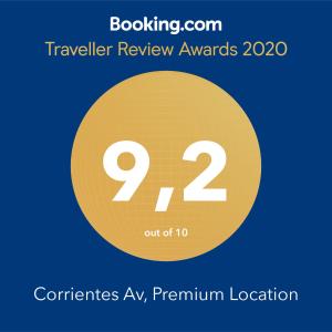 einem gelben Kreis mit der Nummer darauf in der Unterkunft Corrientes Av, Premium Location in Buenos Aires