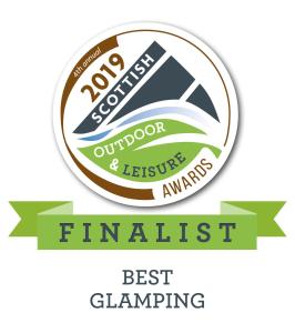 a round emblem with the words top garden contractor and outdoor contractor and the best cl at Howe of Torbeg in Ballater