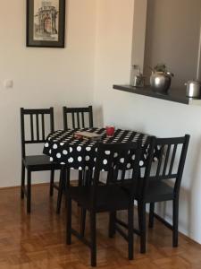 Posedenie v ubytovaní Apartman Lara ***