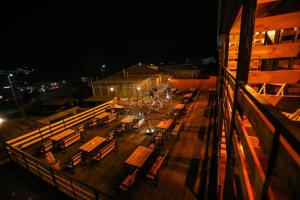 Balkón nebo terasa v ubytování Wooden Hotel Kazbegi