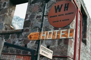 Certifikát, hodnocení, plakát nebo jiný dokument vystavený v ubytování Wooden Hotel Kazbegi