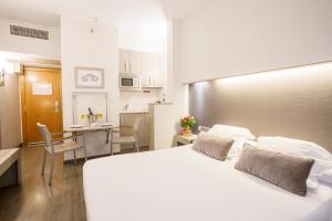 Kuchyň nebo kuchyňský kout v ubytování Aparthotel Silver