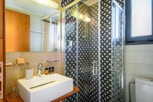 ห้องน้ำของ Marathi Oasis Beach Villa