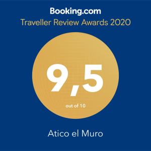 un cercle jaune avec le numéro 9 et le texte des récompenses itinérantes dans l'établissement Atico el Muro, à Tudela