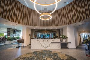 Lobby o reception area sa Best Western City Sands