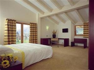 Gallery image of Bio Hotel Benny in Commezzadura